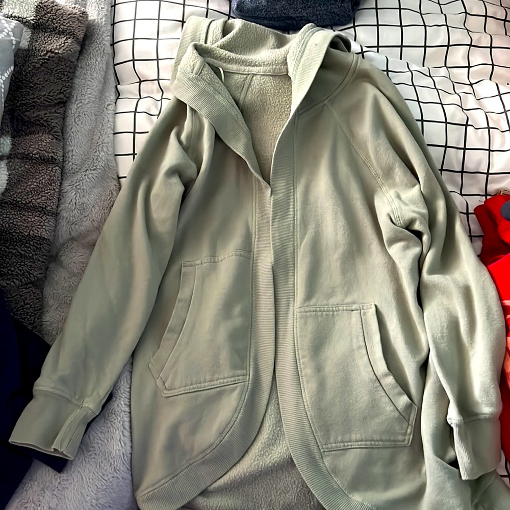 Nice green cardigan from olive & oak, size medium